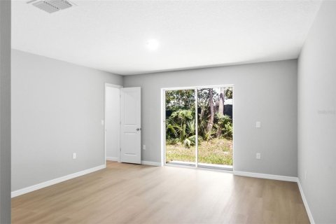 Casa en venta en Eustis, Florida, 3 dormitorios, 122.35 m2 № 2202202 - foto 13