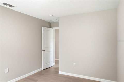 Casa en venta en Eustis, Florida, 3 dormitorios, 122.35 m2 № 2202202 - foto 8