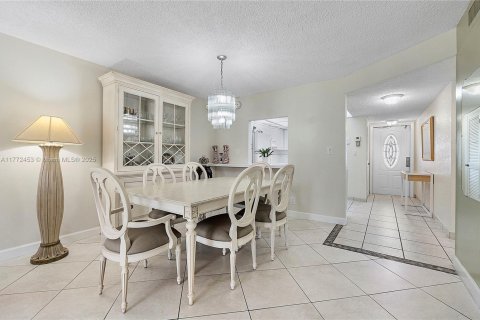 Copropriété à vendre à Pembroke Pines, Floride: 2 chambres, 108.7 m2 № 1692787 - photo 4