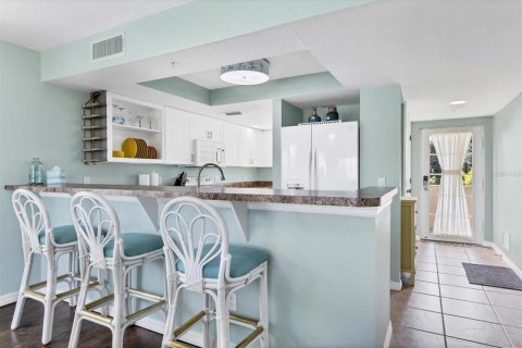 Copropriété à louer à Englewood, Floride: 2 chambres, 126.35 m2 № 1082997 - photo 6