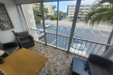 Copropriété à vendre à Hallandale Beach, Floride: 1 chambre, 71.53 m2 № 1980487 - photo 12