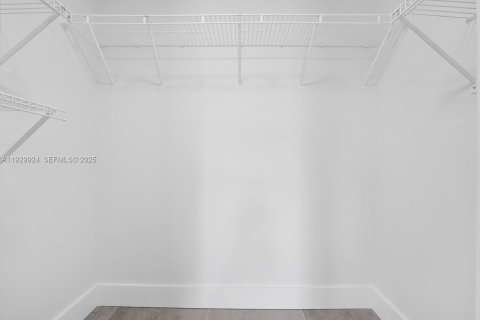 Купить кондоминиум в Лейк-Уорт, Флорида 2 спальни, 87.42м2, № 1989672 - фото 18