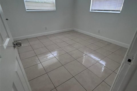 Appartement à louer à Fort Lauderdale, Floride: 3 chambres, 149.39 m2 № 1964932 - photo 4