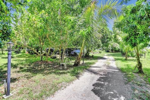 House in Homestead, Florida 3 bedrooms, 243.13 sq.m. № 1844126 - photo 14