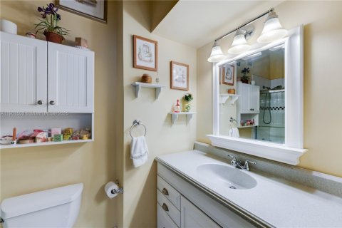 Touwnhouse à vendre à Miami, Floride: 2 chambres, 100.33 m2 № 1953701 - photo 15