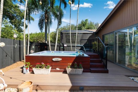 Touwnhouse à vendre à Miami, Floride: 2 chambres, 100.33 m2 № 1953701 - photo 21