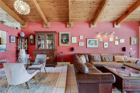 Touwnhouse à vendre à Miami, Floride: 2 chambres, 100.33 m2 № 1953701 - photo 6