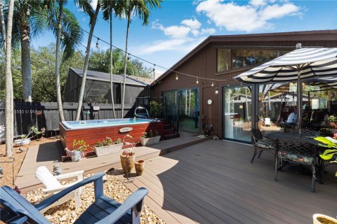 Touwnhouse à vendre à Miami, Floride: 2 chambres, 100.33 m2 № 1953701 - photo 20