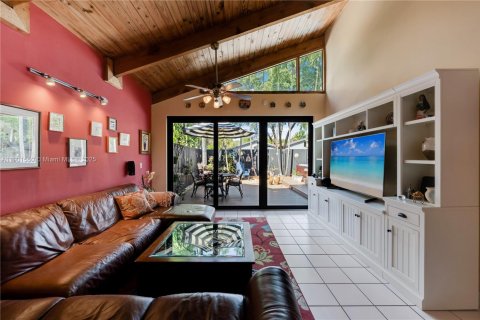 Touwnhouse à vendre à Miami, Floride: 2 chambres, 100.33 m2 № 1953701 - photo 4