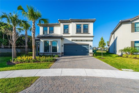 House in Tamarac, Florida 5 bedrooms, 245.82 sq.m. № 1819801 - photo 7