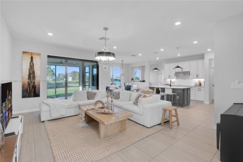House in Tamarac, Florida 5 bedrooms, 245.82 sq.m. № 1819801 - photo 17