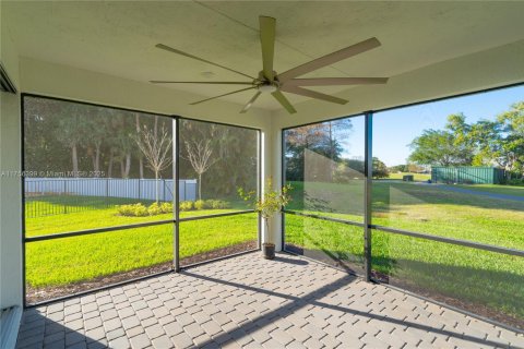 House in Tamarac, Florida 5 bedrooms, 245.82 sq.m. № 1819801 - photo 11