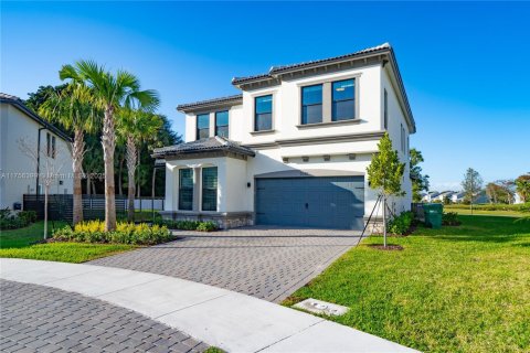 House in Tamarac, Florida 5 bedrooms, 245.82 sq.m. № 1819801 - photo 6