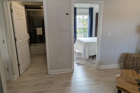 Condo in Sarasota, Florida, 2 bedrooms № 2137572 - photo 30