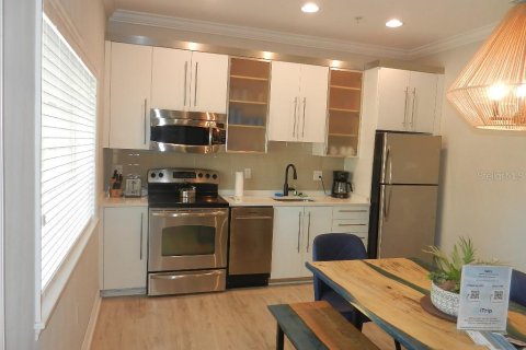 Condo in Sarasota, Florida, 2 bedrooms № 2137572 - photo 7