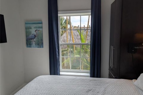 Condo in Sarasota, Florida, 2 bedrooms № 2137572 - photo 23
