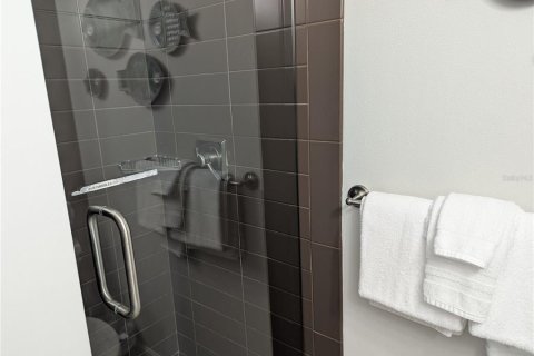 Condo in Sarasota, Florida, 2 bedrooms № 2137572 - photo 28