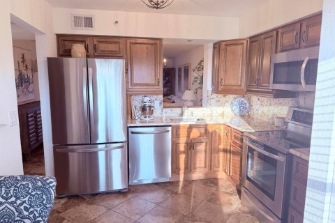 Condo in Deerfield Beach, Florida, 2 bedrooms № 2260218 - photo 8