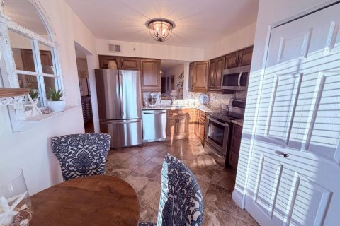 Condo in Deerfield Beach, Florida, 2 bedrooms № 2260218 - photo 9