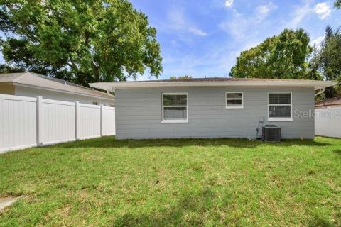 Casa en alquiler en Tampa, Florida, 3 dormitorios, 143.07 m2 № 1721347 - foto 22