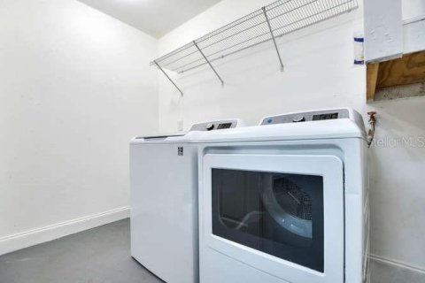 Casa en alquiler en Tampa, Florida, 3 dormitorios, 143.07 m2 № 1721347 - foto 18