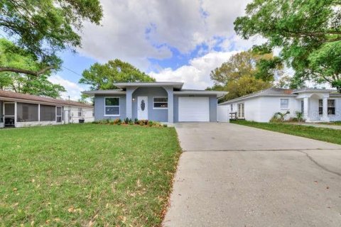 Casa en alquiler en Tampa, Florida, 3 dormitorios, 143.07 m2 № 1721347 - foto 2