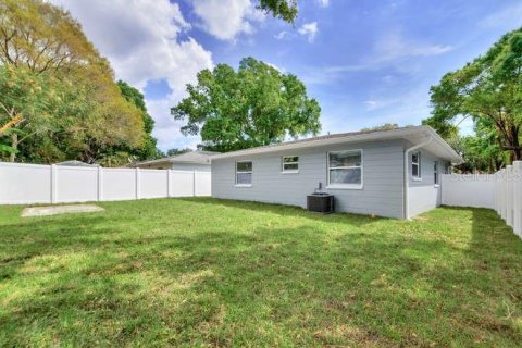 Casa en alquiler en Tampa, Florida, 3 dormitorios, 143.07 m2 № 1721347 - foto 21