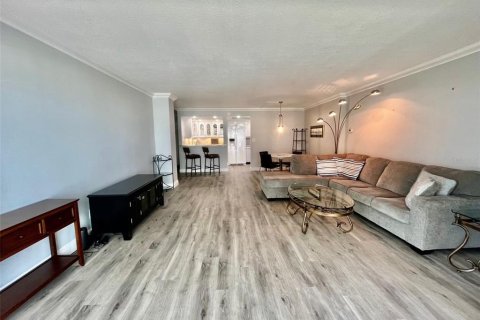 Купить кондоминиум в Клируотер, Флорида 5 комнат, 121.7м2, № 2221144 - фото 20