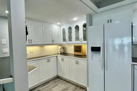Купить кондоминиум в Клируотер, Флорида 5 комнат, 121.7м2, № 2221144 - фото 12