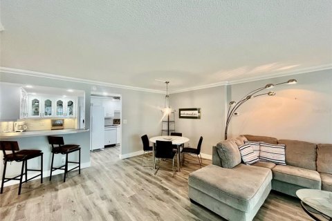 Купить кондоминиум в Клируотер, Флорида 5 комнат, 121.7м2, № 2221144 - фото 16