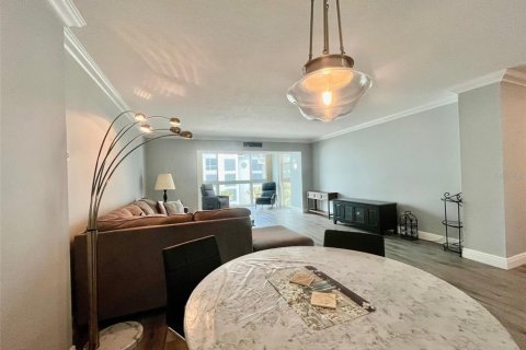 Купить кондоминиум в Клируотер, Флорида 5 комнат, 121.7м2, № 2221144 - фото 15