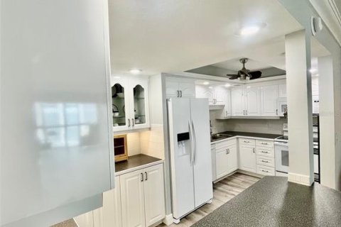 Купить кондоминиум в Клируотер, Флорида 5 комнат, 121.7м2, № 2221144 - фото 8