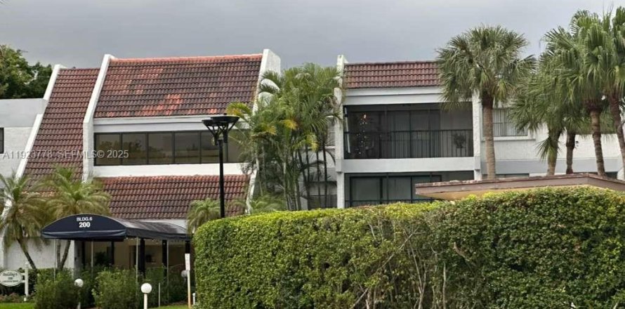 Condominio en Weston, Florida, 2 dormitorios № 1986313