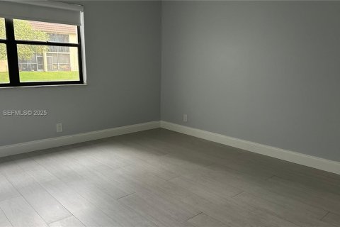 Condominio en alquiler en Weston, Florida, 2 dormitorios, 102.75 m2 № 1986313 - foto 13