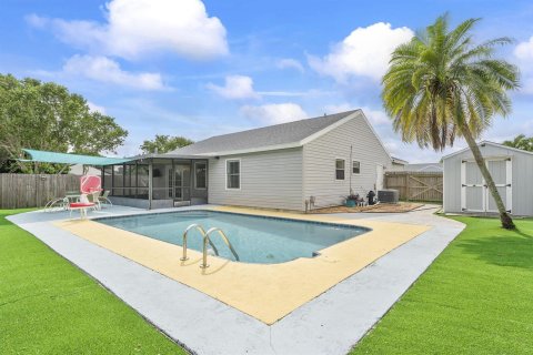 House in Lake Worth, Florida 3 bedrooms, 113.34 sq.m. № 2412013 - photo 12