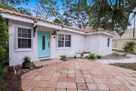 Villa ou maison à louer à Orlando, Floride: 2 chambres, 110.93 m2 № 2408923 - photo 2