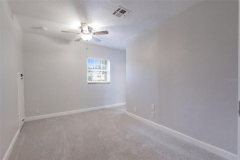 Villa ou maison à louer à Orlando, Floride: 2 chambres, 110.93 m2 № 2408923 - photo 12