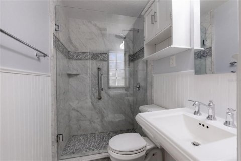 Villa ou maison à louer à Orlando, Floride: 2 chambres, 110.93 m2 № 2408923 - photo 10