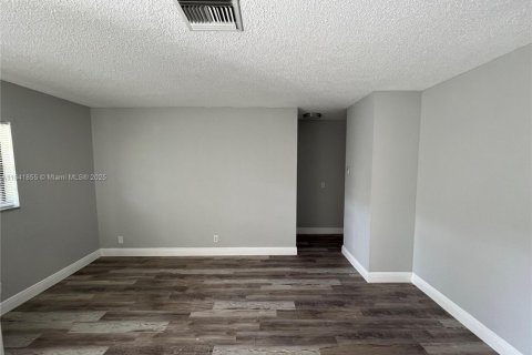 Condominio en alquiler en Dania Beach, Florida, 2 dormitorios, 97.55 m2 № 1833839 - foto 3