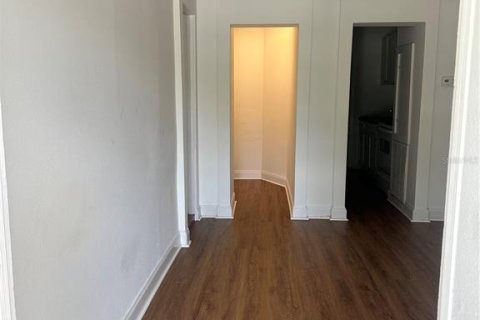 Casa en venta en Tampa, Florida, 4 dormitorios, 103.59 m2 № 1919887 - foto 15