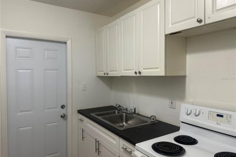 Casa en venta en Tampa, Florida, 4 dormitorios, 103.59 m2 № 1919887 - foto 7