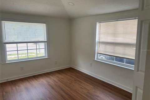 Casa en venta en Tampa, Florida, 4 dormitorios, 103.59 m2 № 1919887 - foto 22