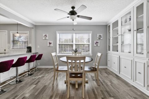 House in Saint Petersburg, Florida 2 bedrooms, 83.61 sq.m. № 2227984 - photo 10