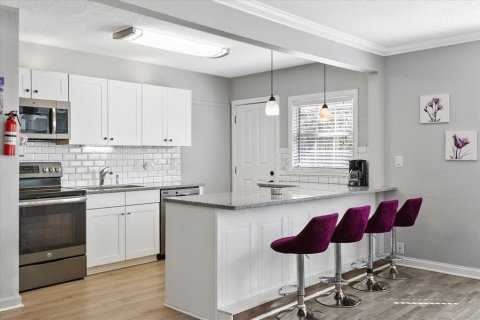 House in Saint Petersburg, Florida 2 bedrooms, 83.61 sq.m. № 2227984 - photo 16