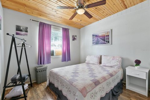 House in Saint Petersburg, Florida 2 bedrooms, 83.61 sq.m. № 2227984 - photo 11