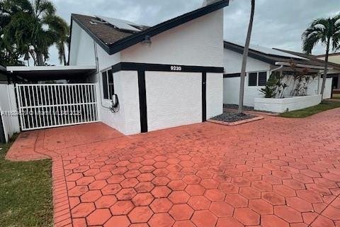 Casa en venta en Miami, Florida, 4 dormitorios № 1421783 - foto 7