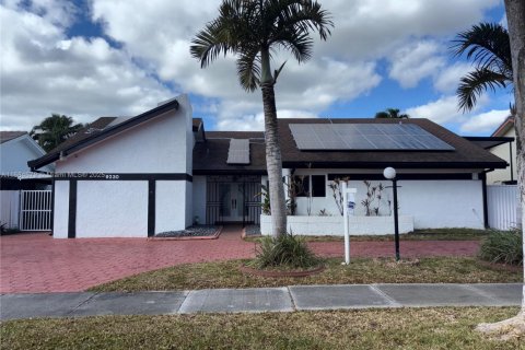 Casa en venta en Miami, Florida, 4 dormitorios № 1421783 - foto 11