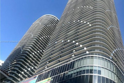 Copropriété à vendre à Miami, Floride: 1 chambre, 57.6 m2 № 1473067 - photo 2