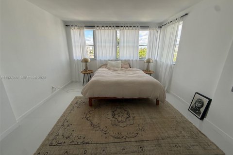 Снять в аренду кондоминиум в Бей-Харбор-Айлендс, Флорида 1 спальня, 104.52м2, № 1985984 - фото 10