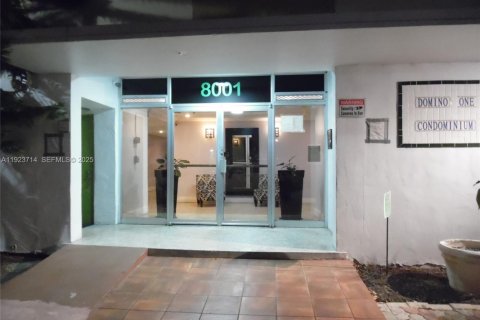 Снять в аренду кондоминиум в Майами-Бич, Флорида 1 спальня, 78.13м2, № 1983964 - фото 24